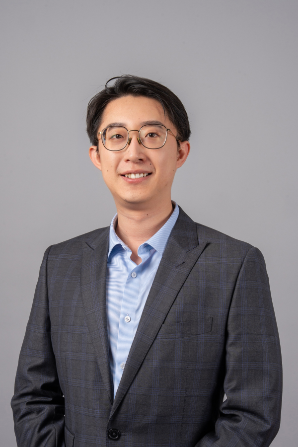 Mingze Gao